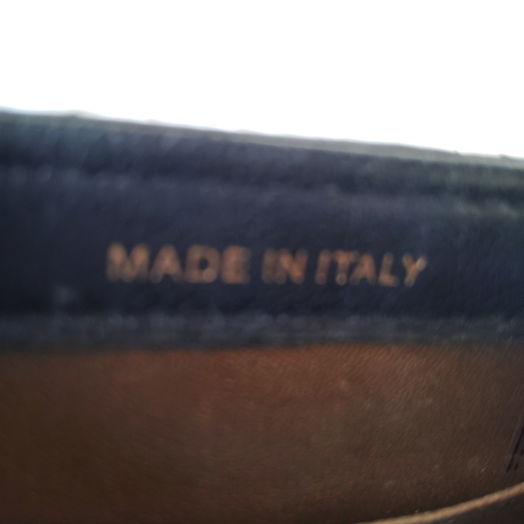 CHANEL Black Quilted Leather Phone Holster - Picture 15 of 16